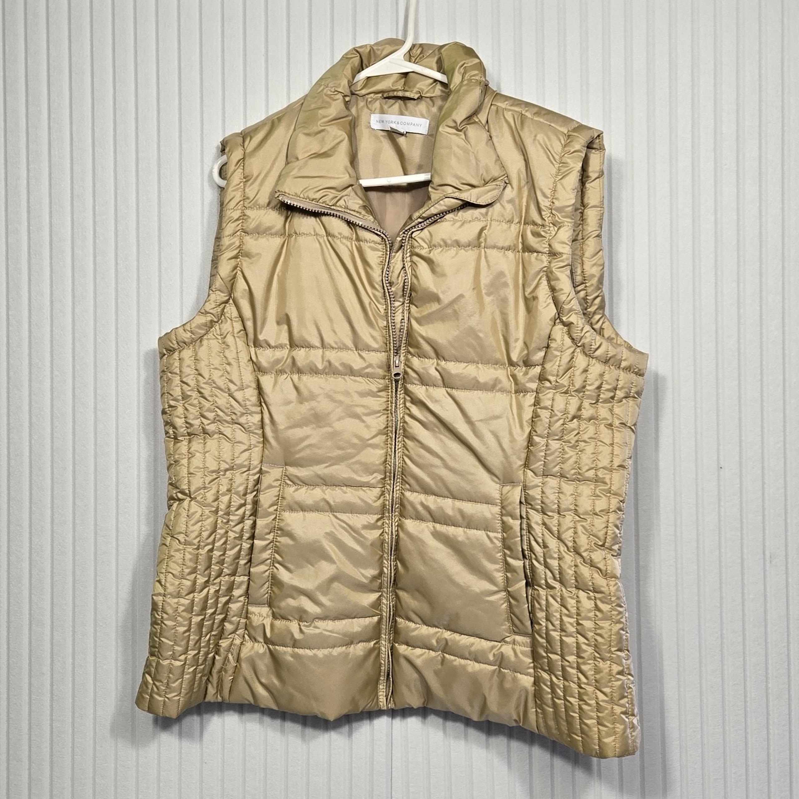 New York and Company Puffer Jacket Vest Womans XS Gold NEW