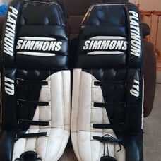 Goalie Pads Simmons Platinum