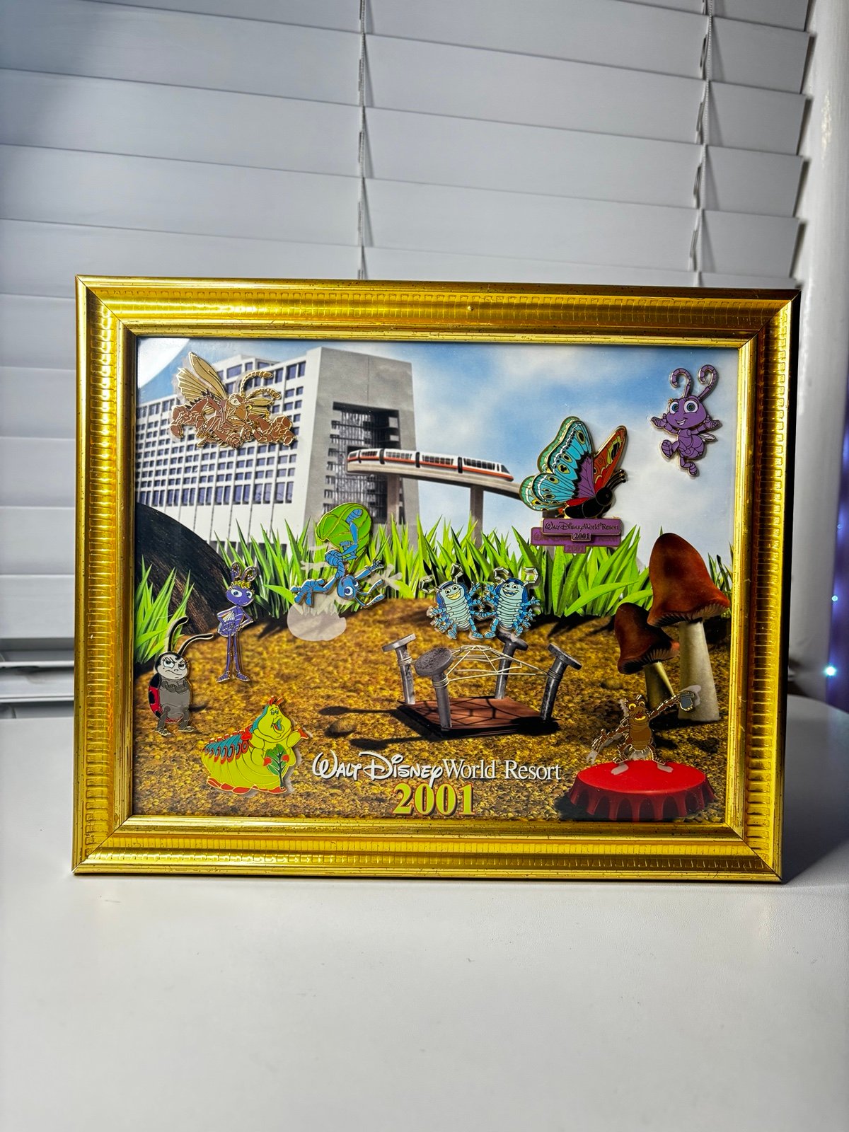 2001 DISNEY EDITION Hunt for Pintopia Bugs Life 9 PIN SET