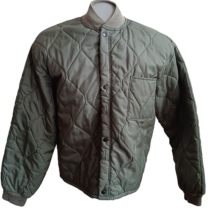 Vintage CWU-9/P Antietam Quilted Underwear Jacket Liner USAF Medium DSA-100-4389