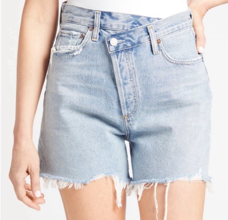 AGOLDE Distressed Criss Cross Short 178