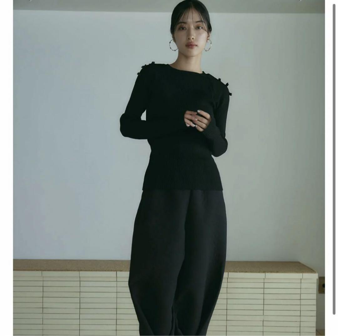 【即日発送】 meer. SHOULDER RIBBON RIB KNIT TOP (BLK) トップス