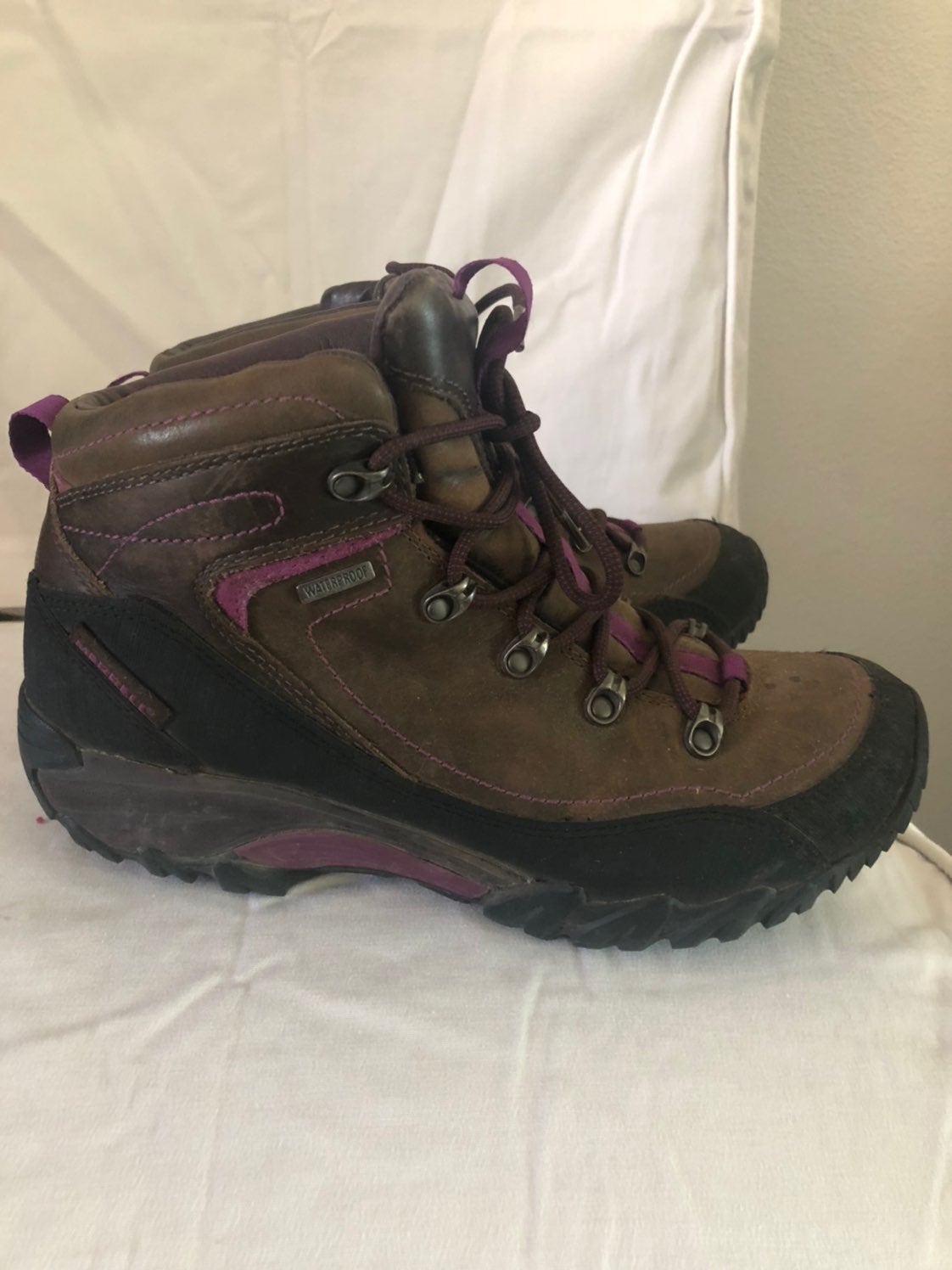 womens hiking boots