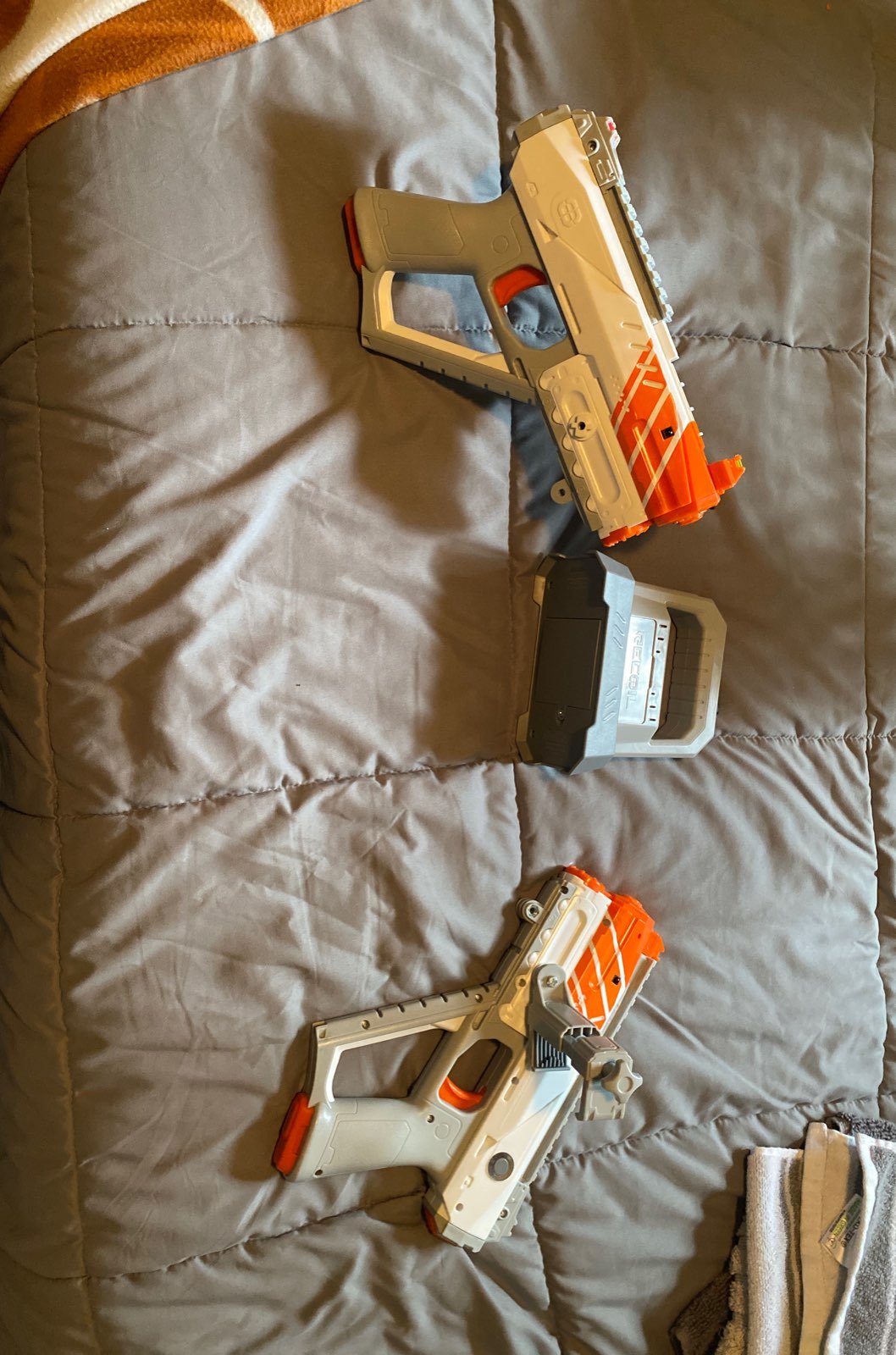 Recoil guns