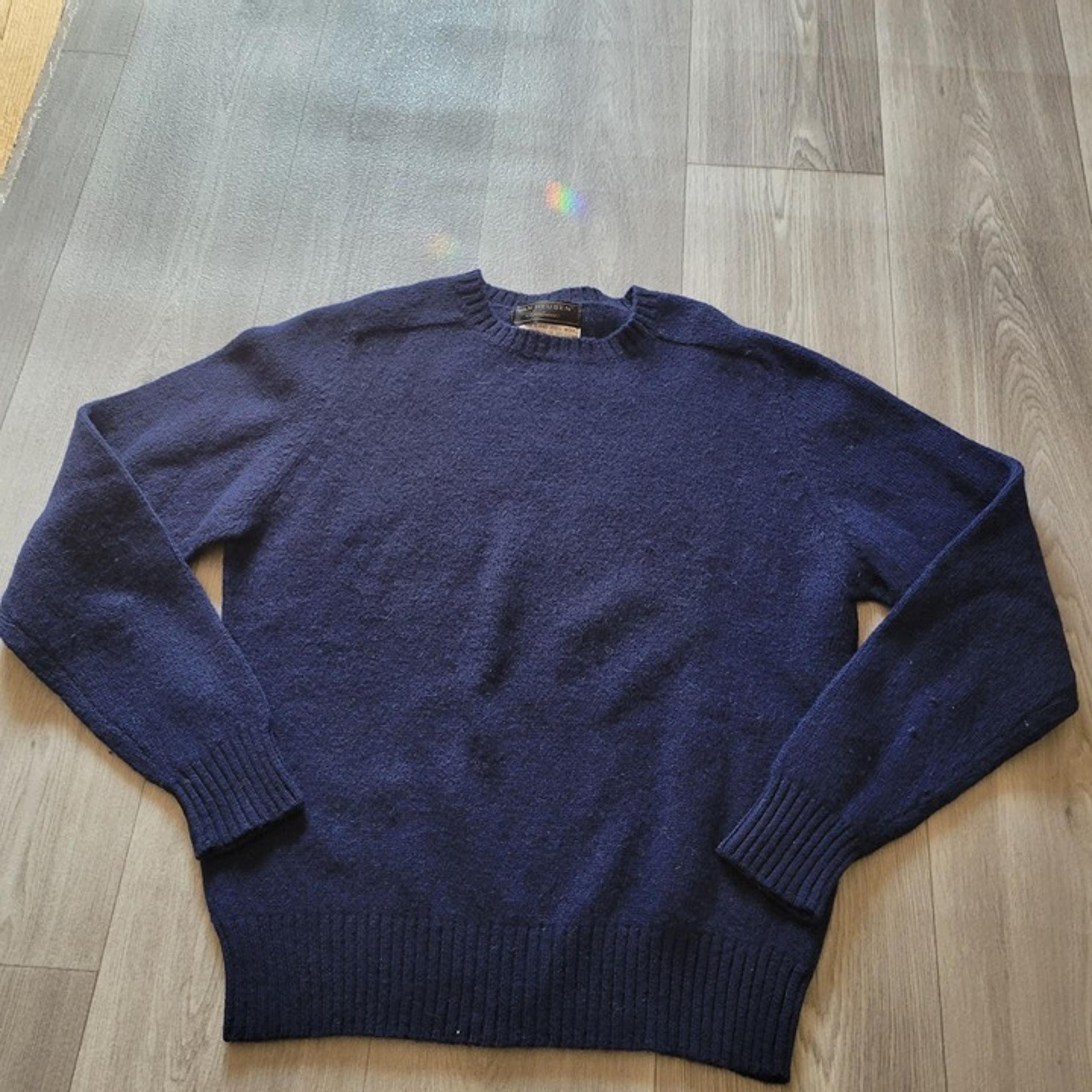 Van Heusen Shetland 100% Wool Navy Blue Crewneck Sweater Mens Size L
