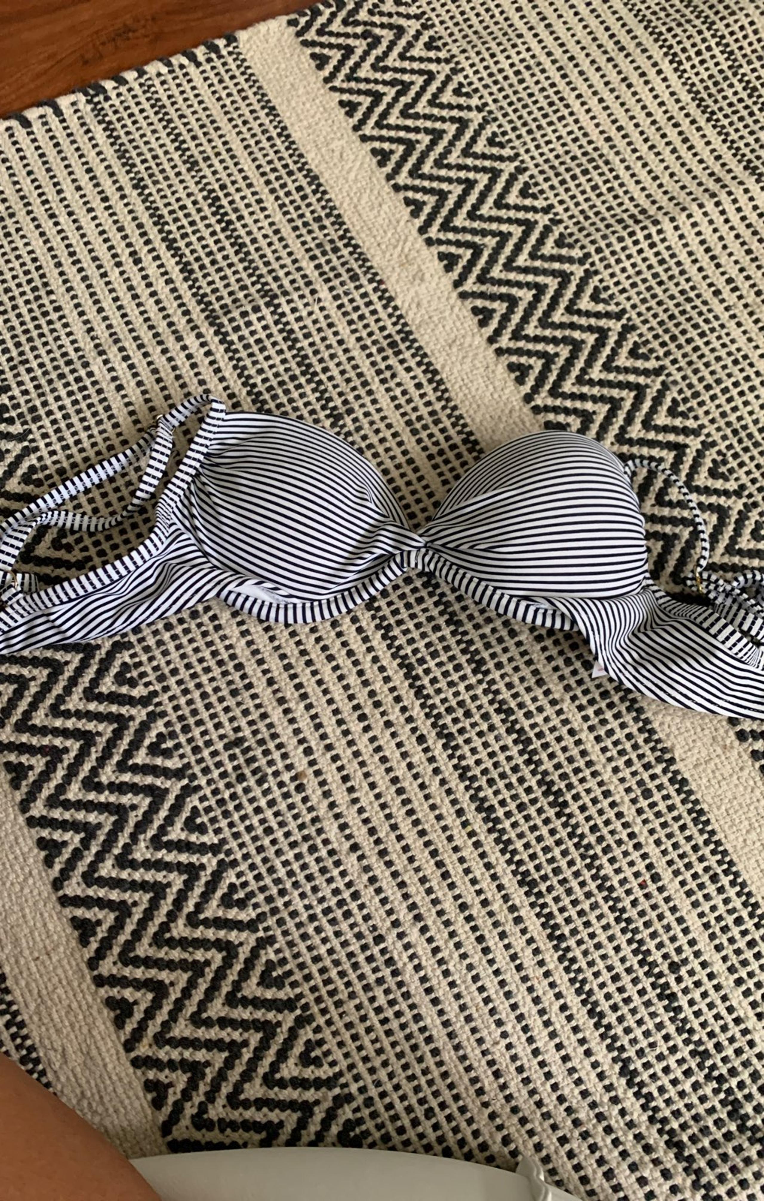 Bikini top