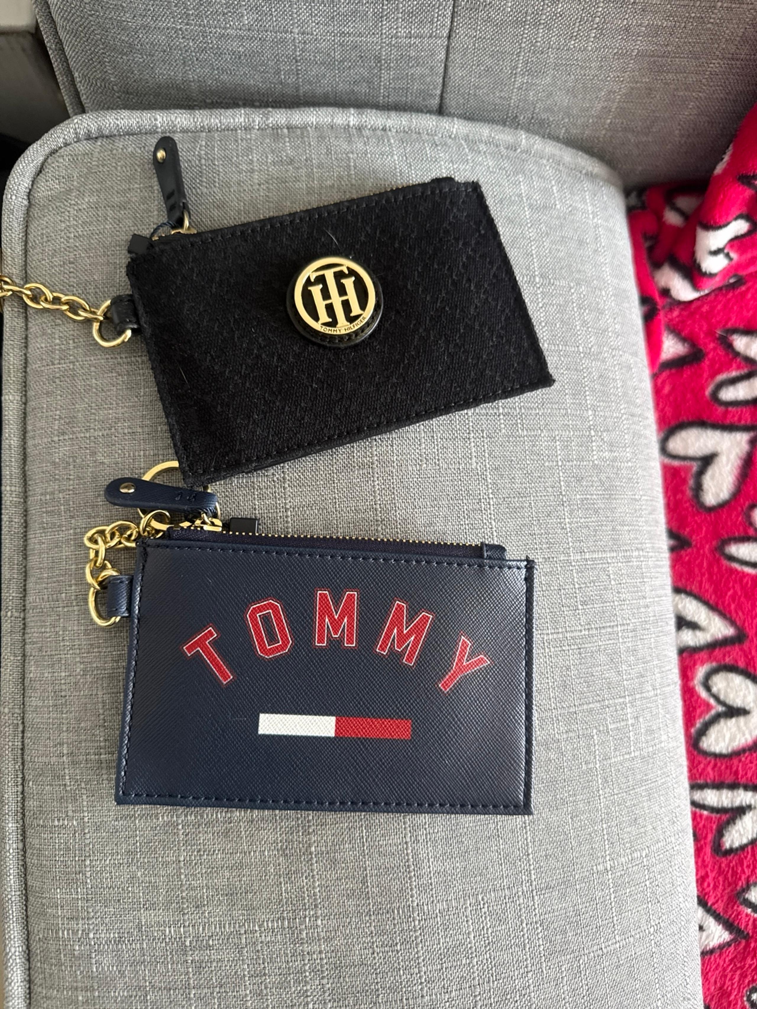 New Tommy Hilfiger women wallet new lot 2