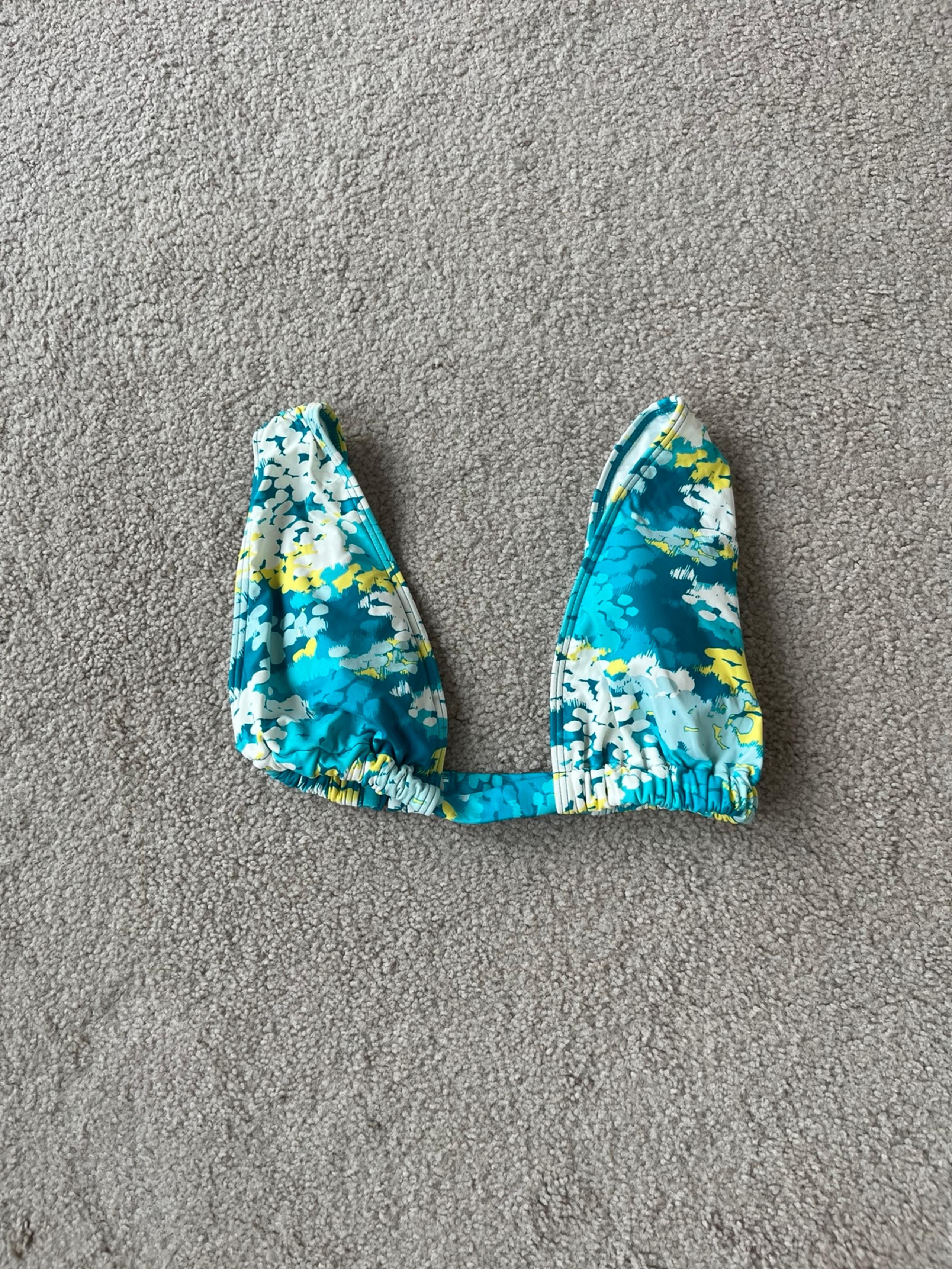 Carmen Marc Valvo Swimwear Women's Bikini Top Size Small