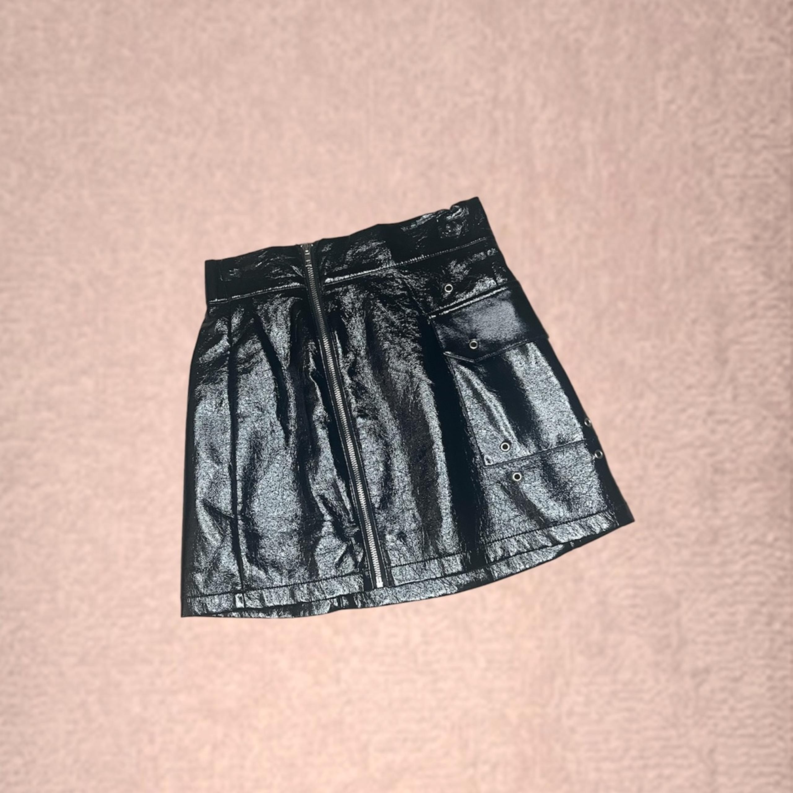 BNWT MAGS + PYE Leather shiny mini skirt