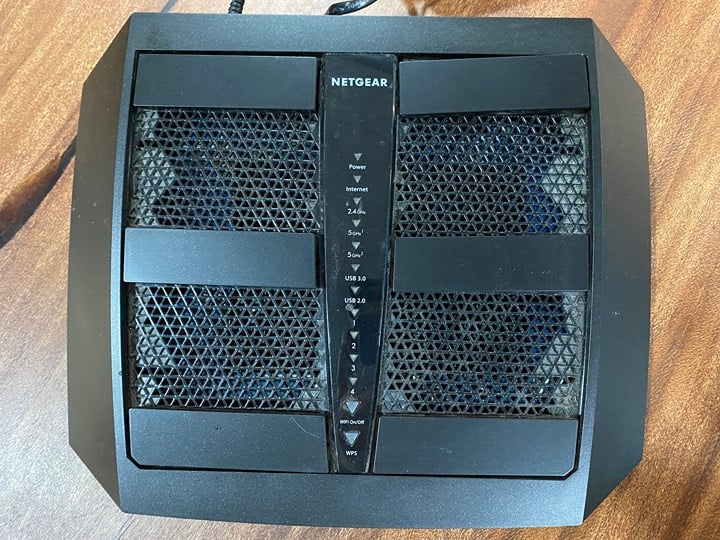 NetGear Nighthawk X6S AC4000 Tri-Band WiFi 5 Router in Black