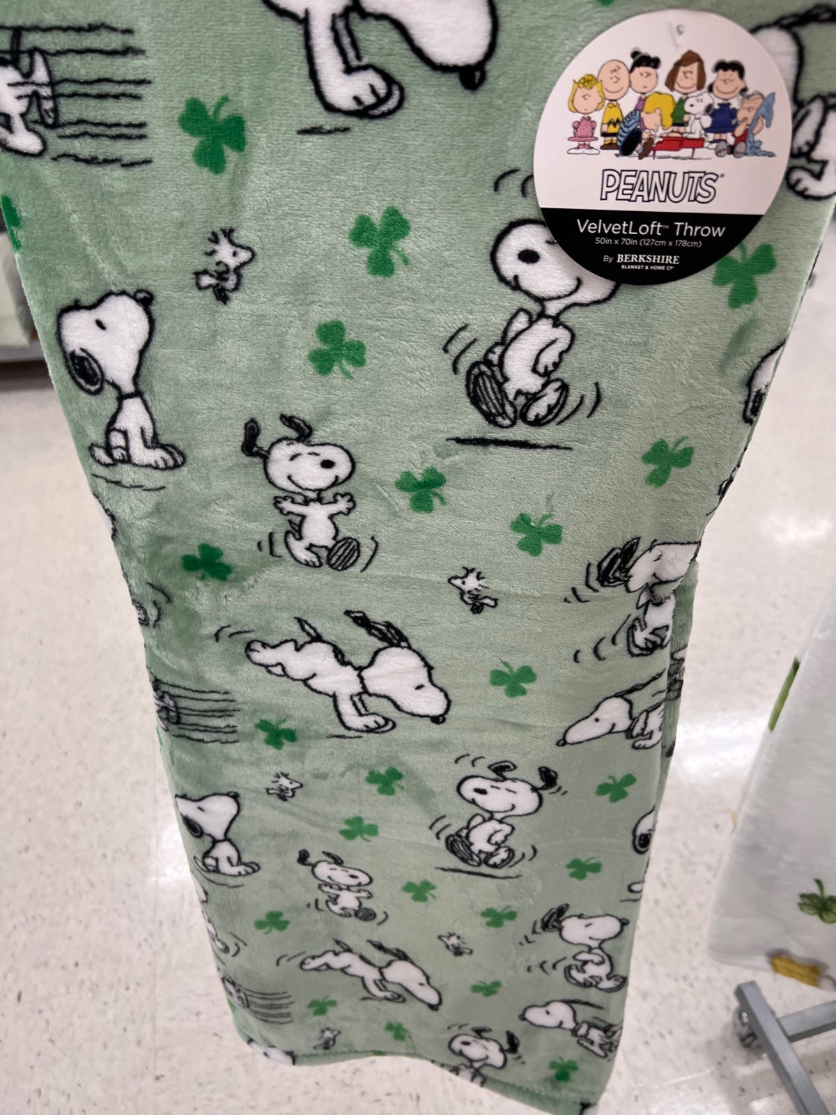 PEANUTS SNOOPY St. Patrick's Day Shamrock Berkshire VelvetLoft Plush Throw BNWT