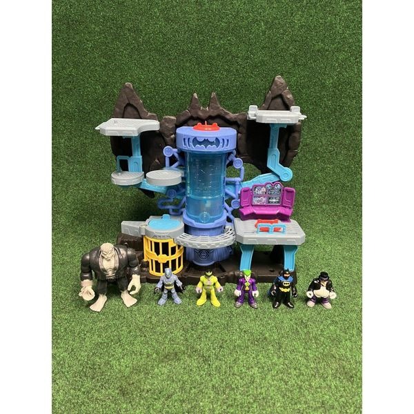 Fisher-Price Imaginext DC Super Friends Bat-Tech Batcave playset Figures Grundy