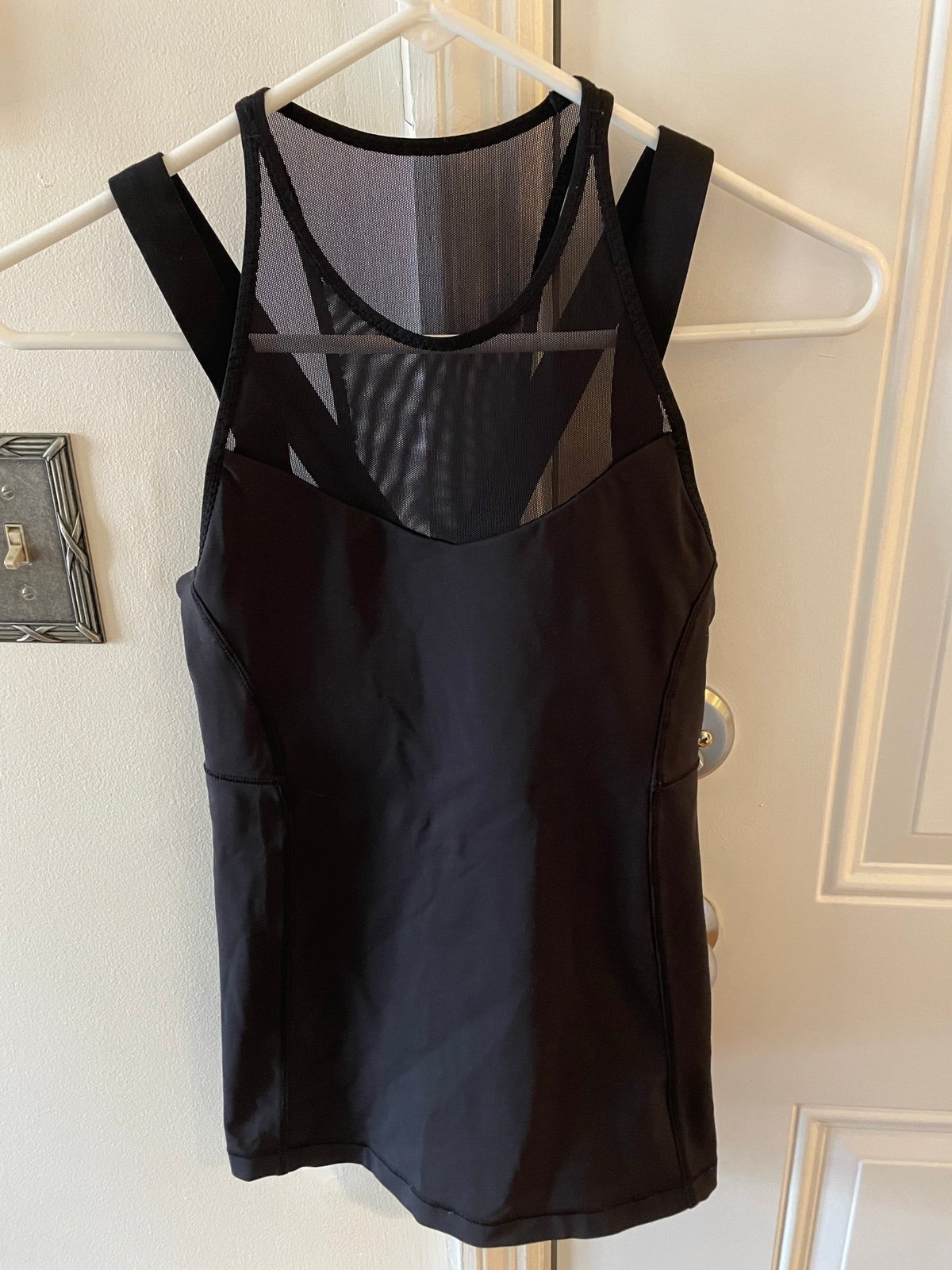 Lululemon black mesh tank with built in sports bra size 2