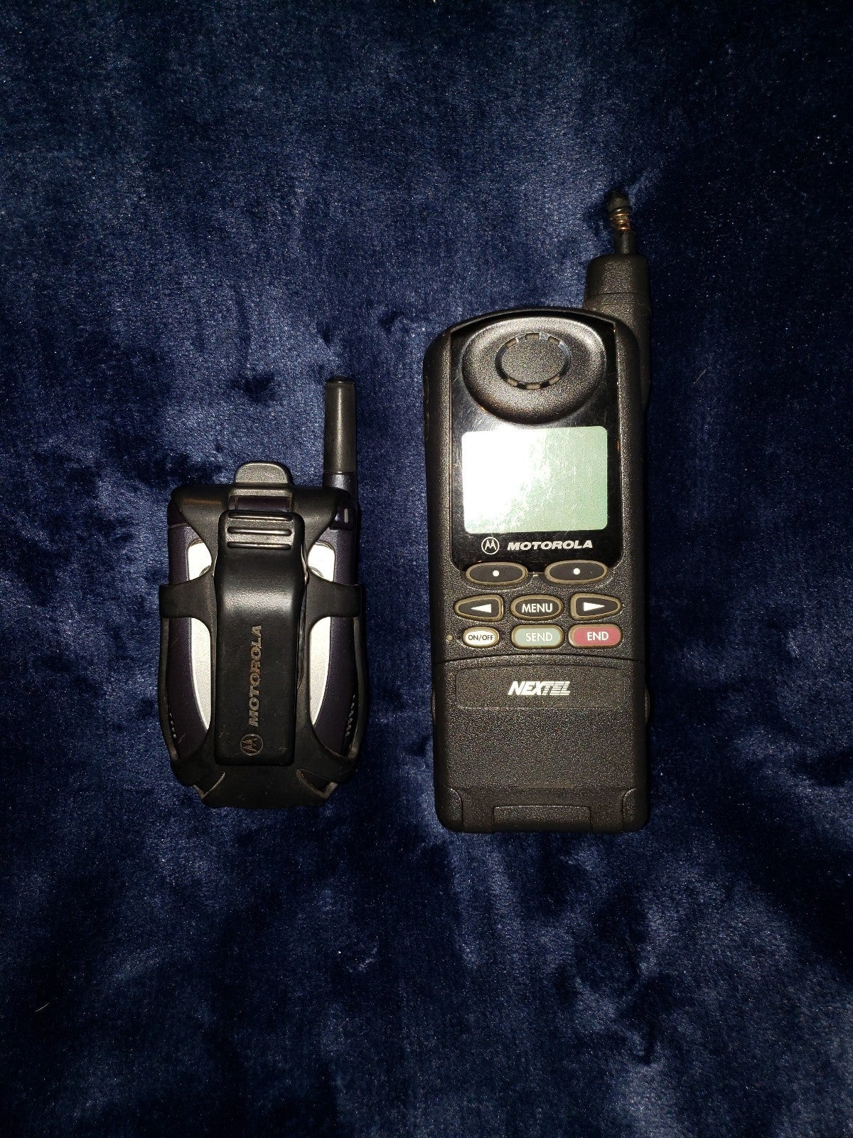 ( 2 ) VINTAGE MOTOROLA PHONES