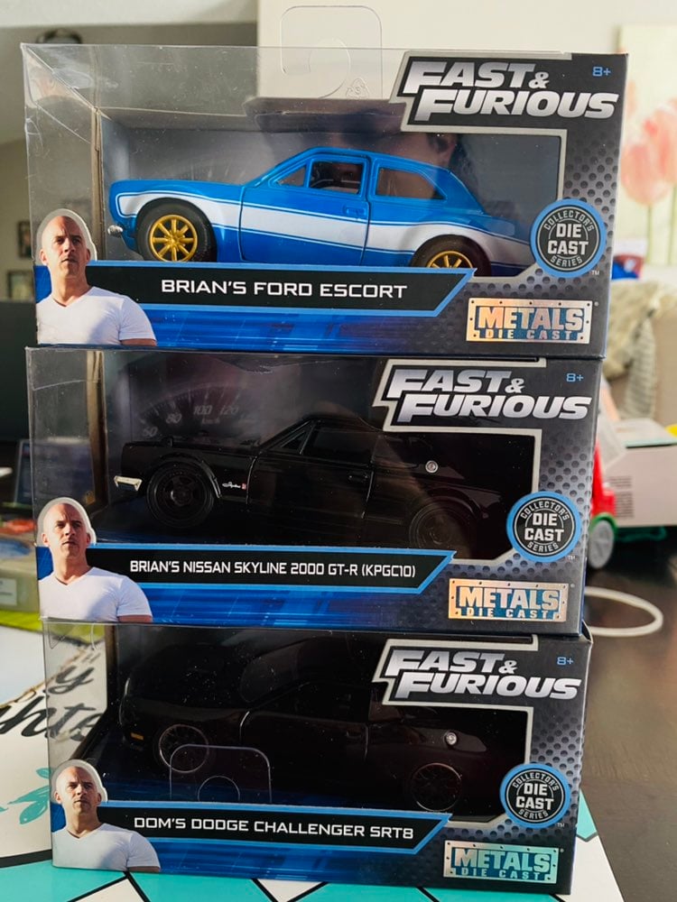 Bundle of (3) Fast & Furious 1:32 Die-cast Cars Play Vehicles