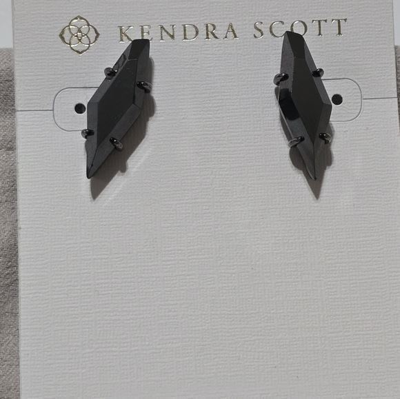 Kendra Scott Brooke? GUNMETAL AND BLACK HEMATITE STUD EARRINGS NEW
