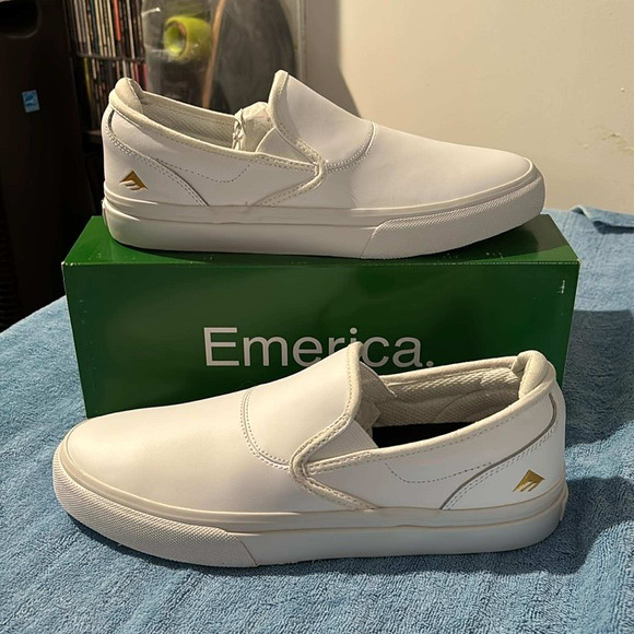 NWT Emerica Wino slip-ons