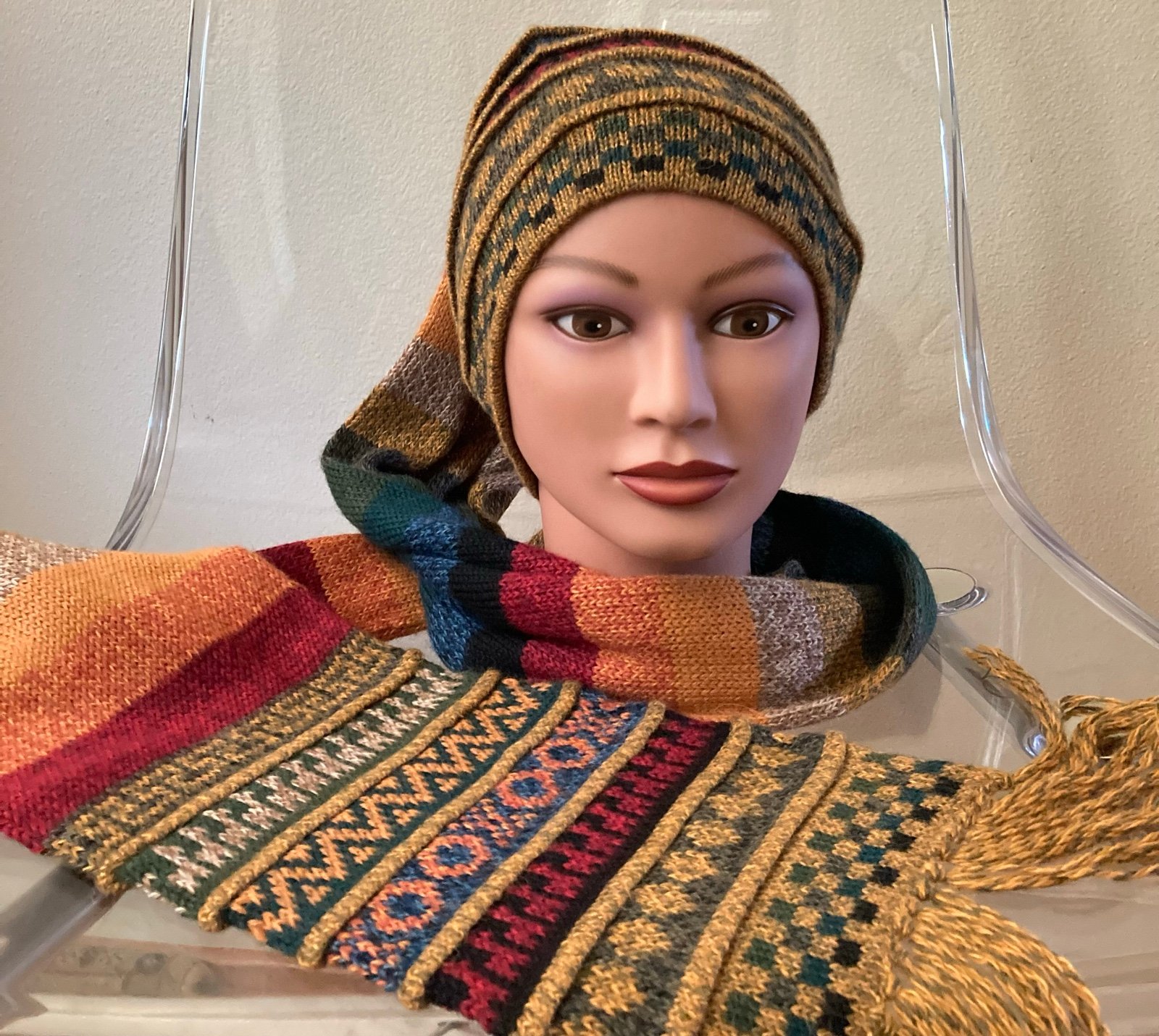 100% Baby Alpaca Scarf and hat, from Peru. Men/women item. 65” L x 8” W