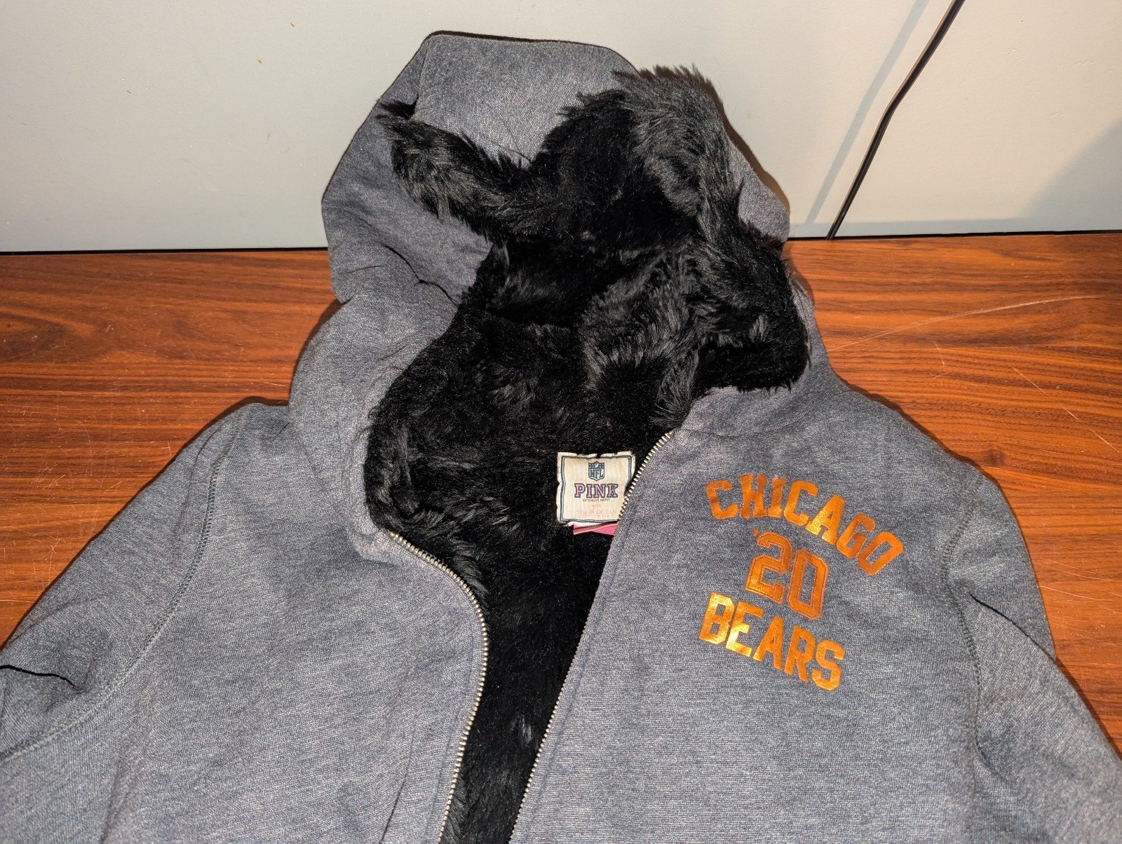 Victoria Secret Love Pink Chicago '20 Bears Jacket Hoody Faux Fur lined NFL