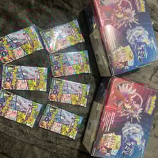 Pokemon legendary Tin Collector Set