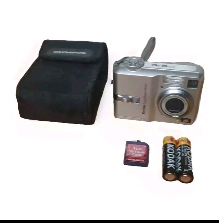 Kodak EasyShare C643 6.1MP Digital Camera Silver 1GB SD Card Bag Tested