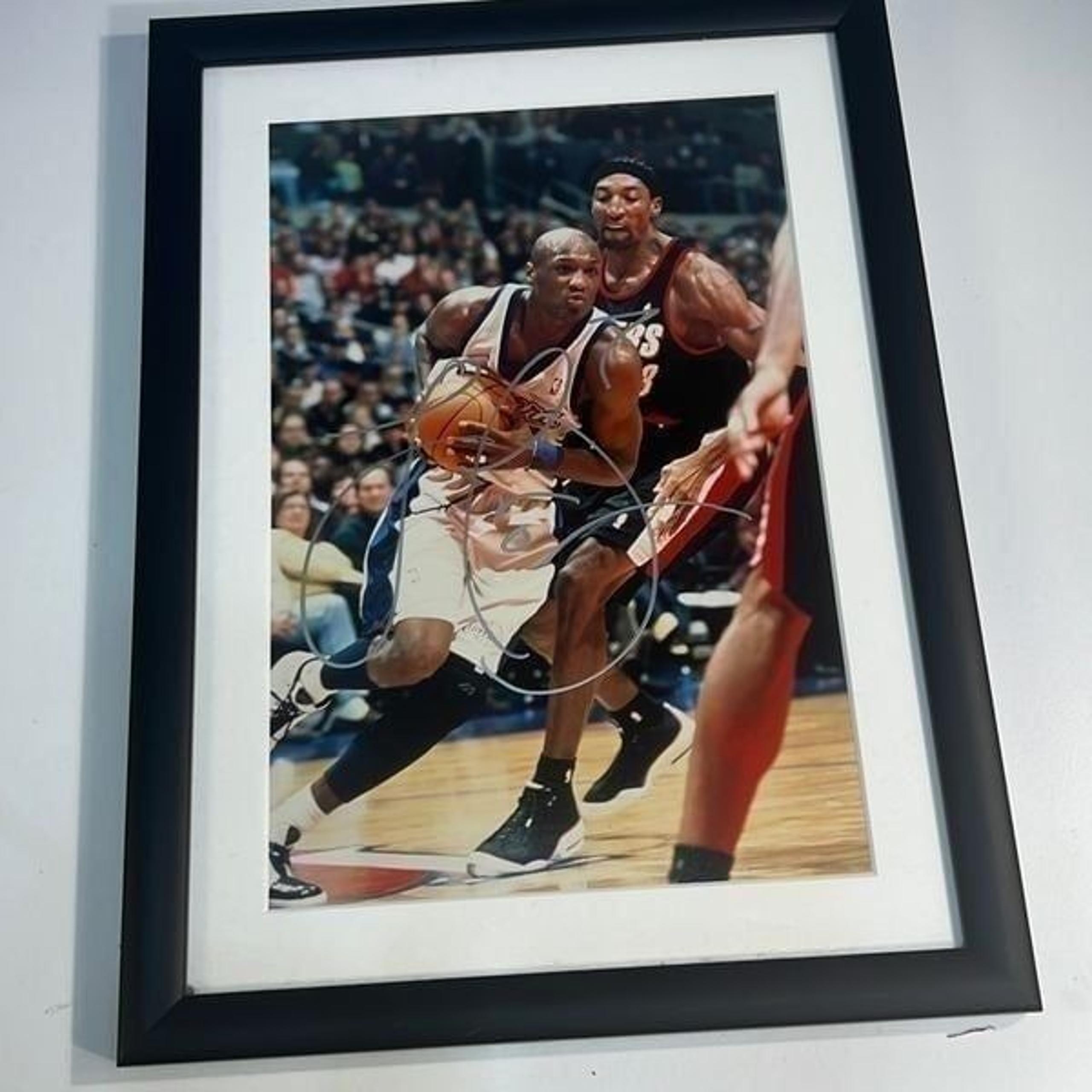 Los Angeles Clippers Lamar Odom Autographed photo with Scotty pippin