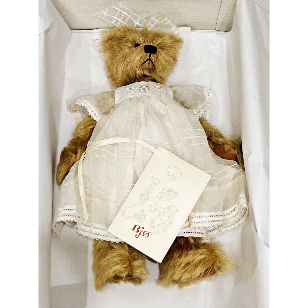 Limited Edition Abigail Bear by BjØ - No. 28 of 2000 - Rare Collectible with Box