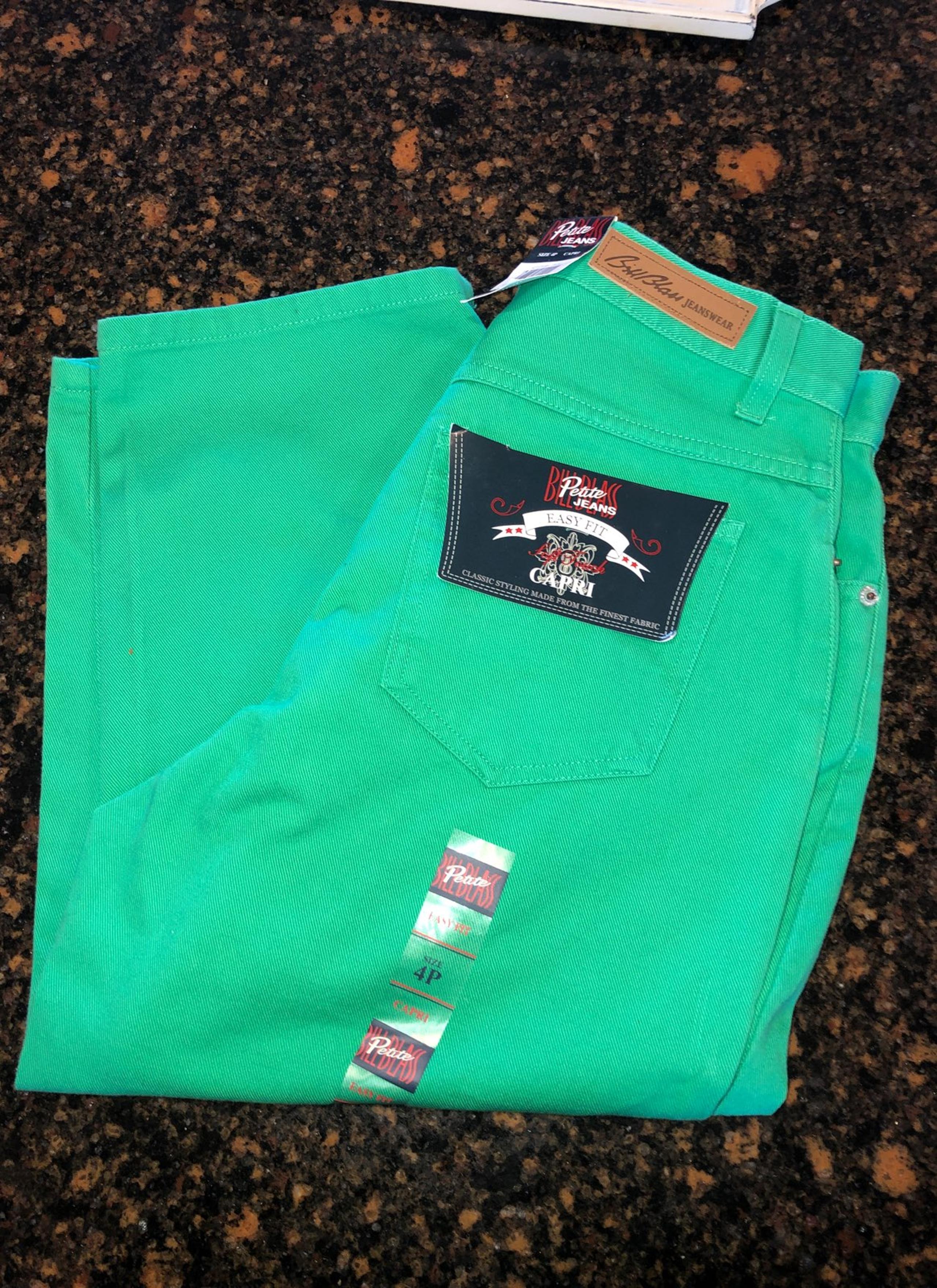 Brand New Bill Blass Capri Petite