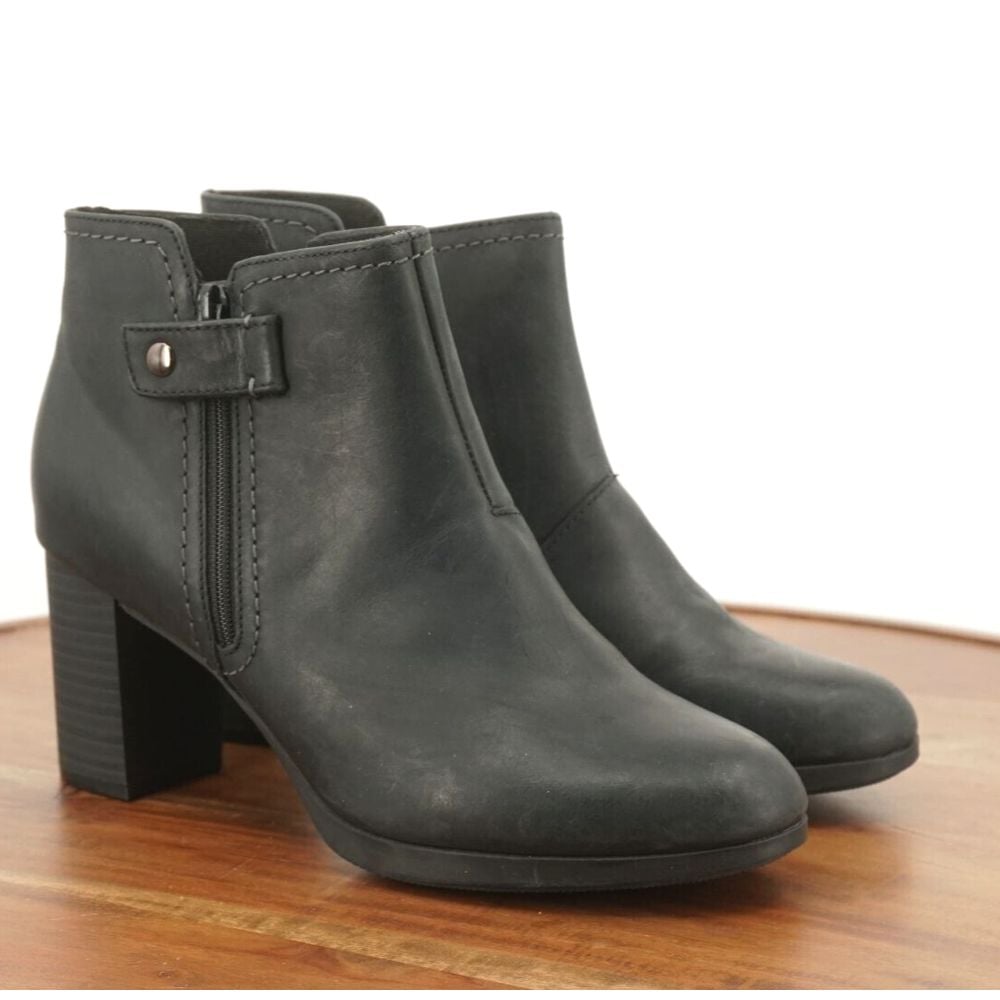 Clarks Womens Bayla Glow Ankle Boots Block Heel Black Leather Zip Up Size 9.5M