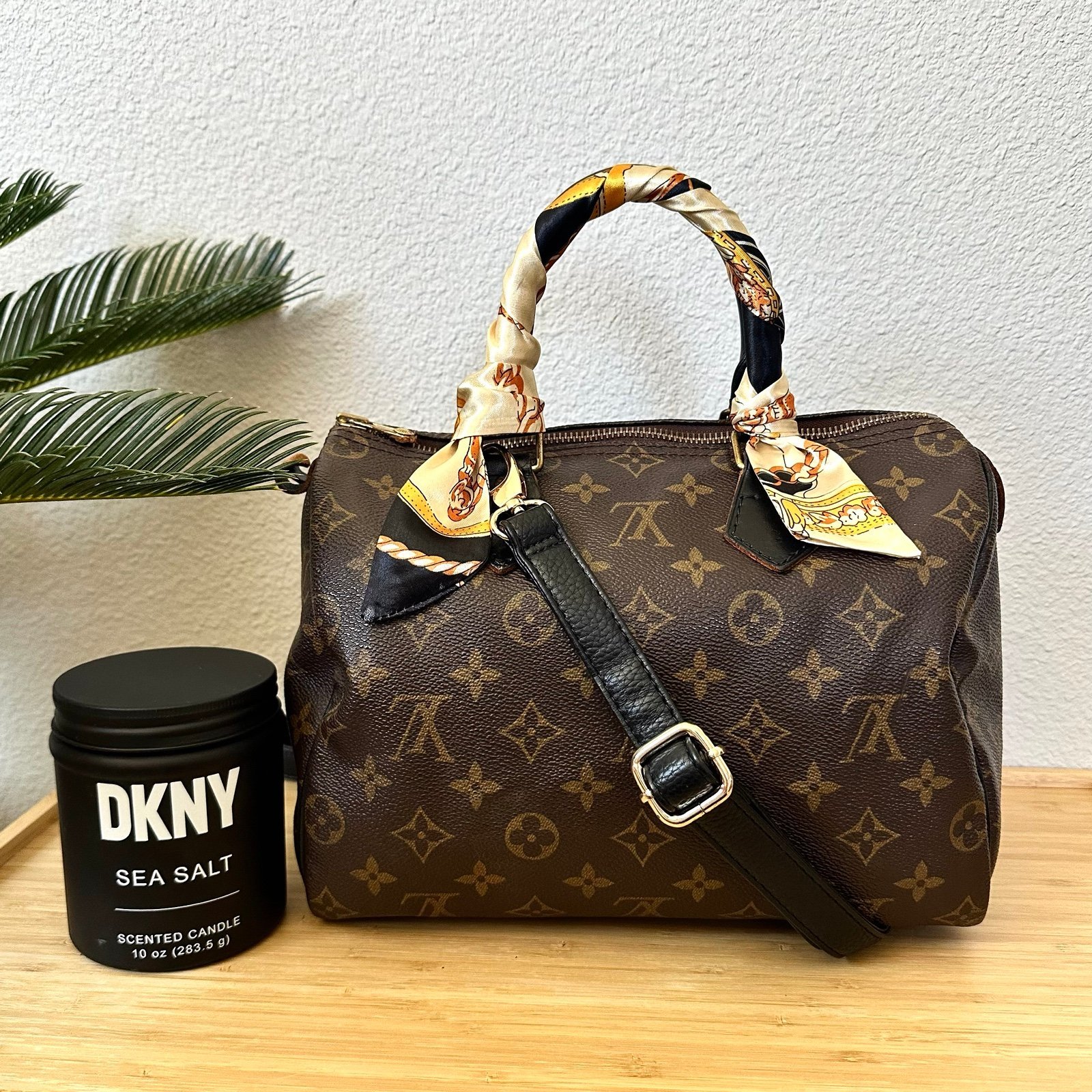 AUTHENTIC Louis Vuitton Speedy 25