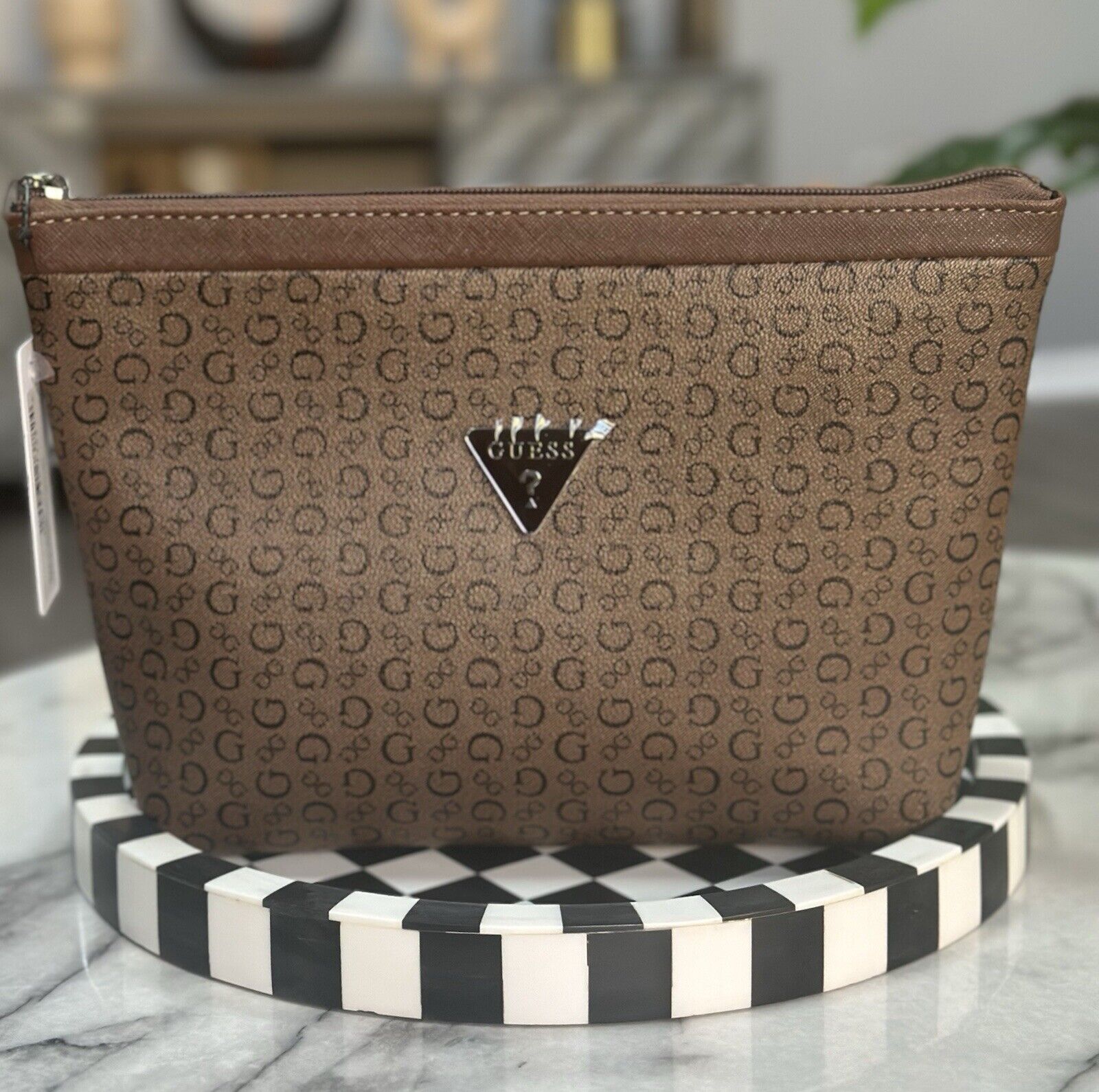 New Guess Cosmetic Travel Make Up Toiletry Bag Junction Travel Top Zip Cocoa