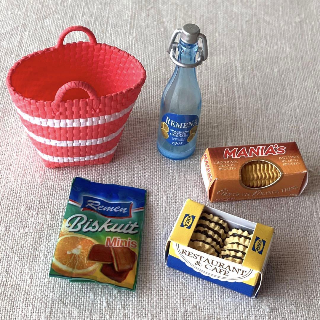 Re-ment Petit Cute Kitchen: A Little Break (Missing Items)