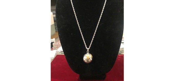 Vintage sterling silver 24 inch globe necklace, bell inside