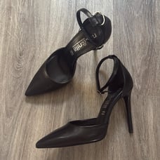 Black Leather Pumps 40/9.5US New Ankle Strap pointed toe stiletto heels