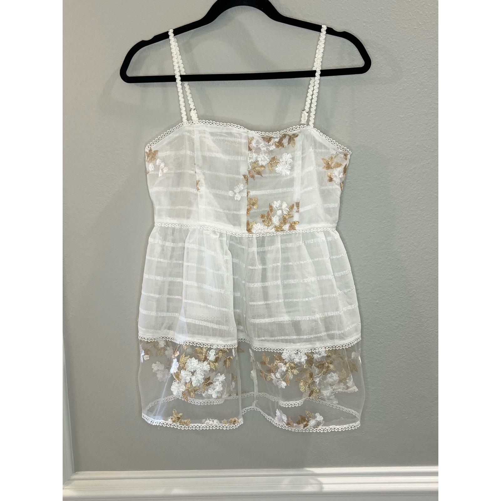 POL Embroidered Sheer White Gold Size Large Tank Top