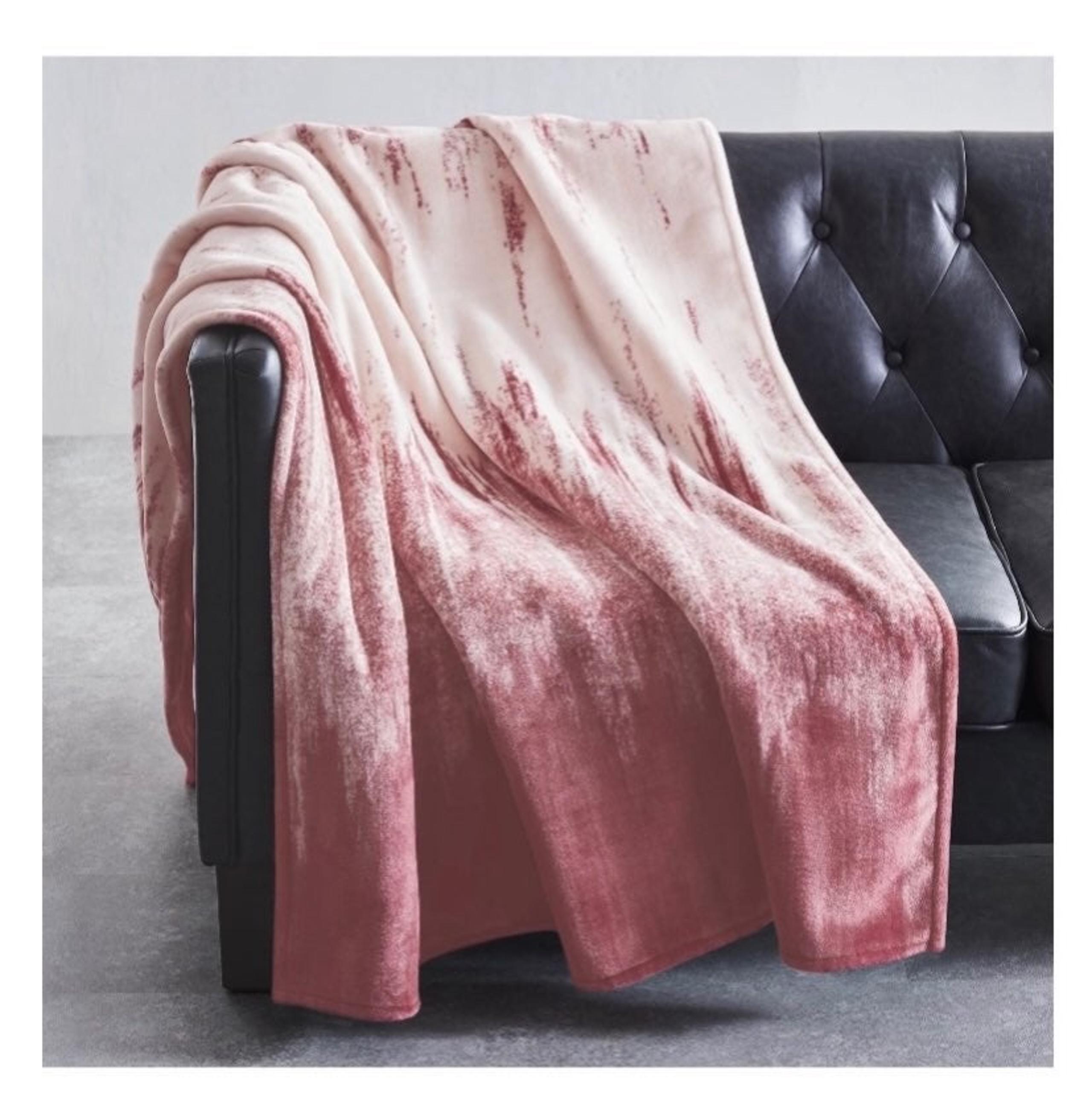 Better Homes & Gardens Oversized Coral Throw Blanket 50"x70"