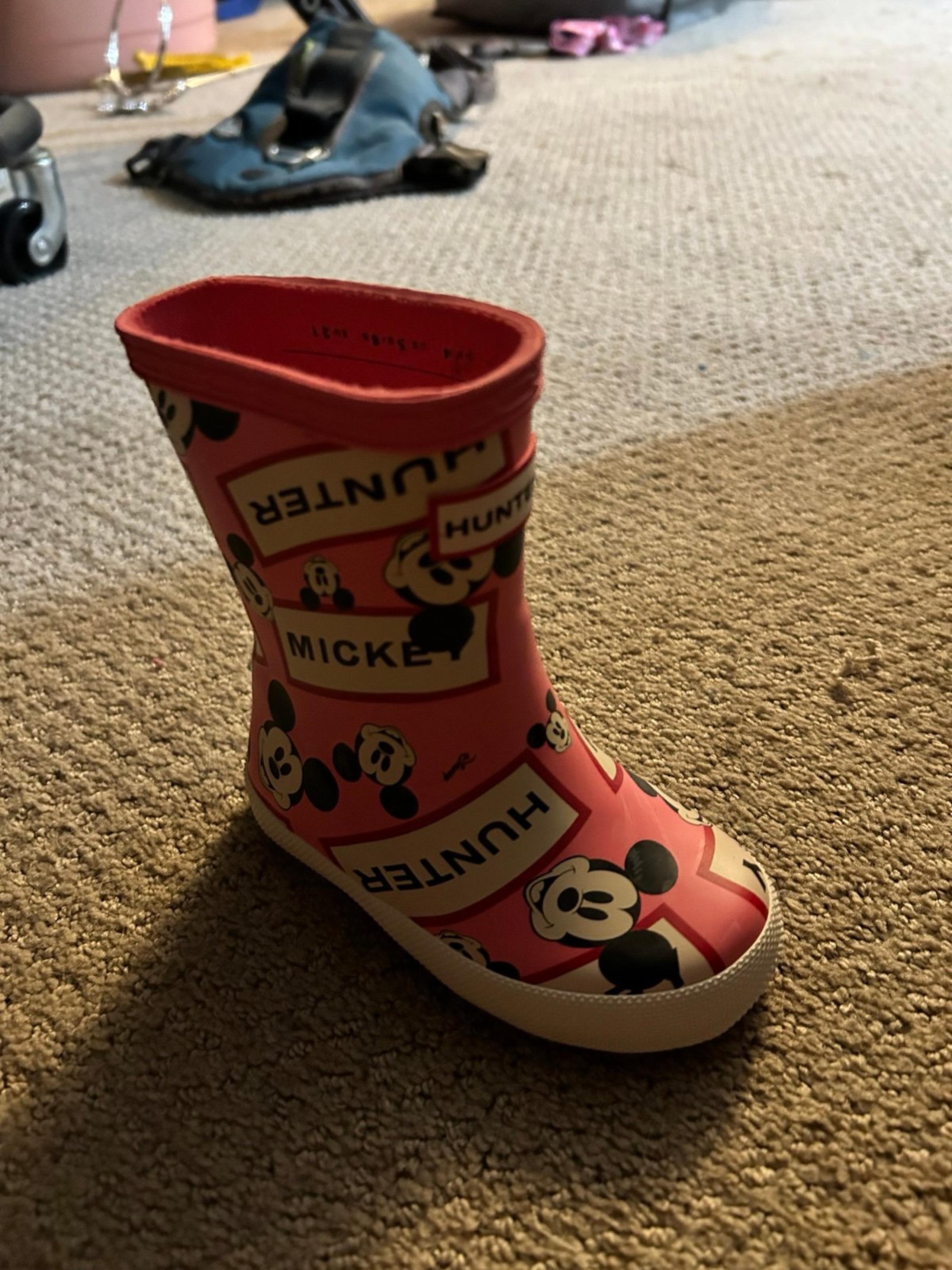 Disney Mickey Hunter Rainboots Size 5
