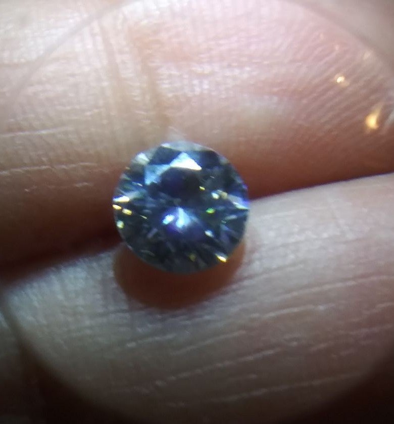 0.88ct Beautiful Fiery Grey Moissanite