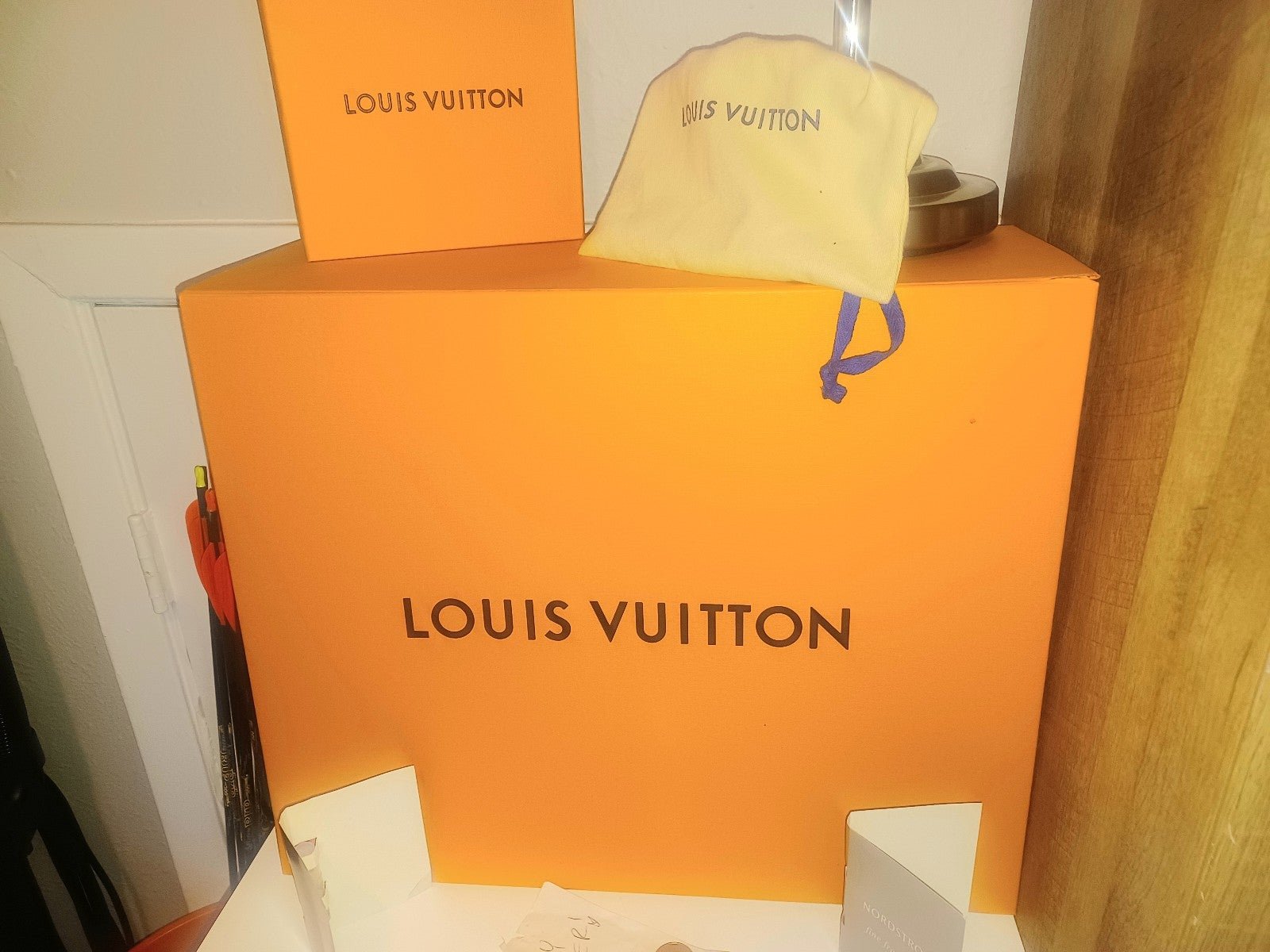 Authentic Louis Vuitton Box & Dust bag set 80