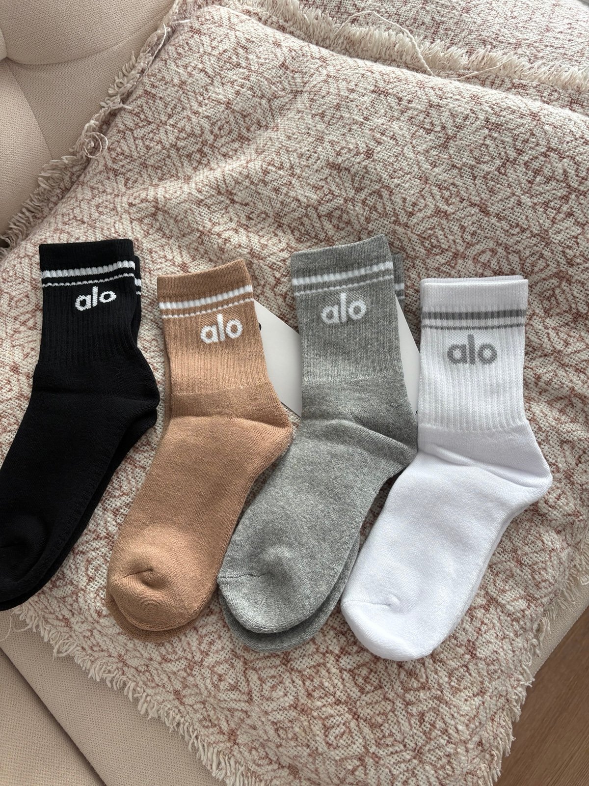 4 alo socks