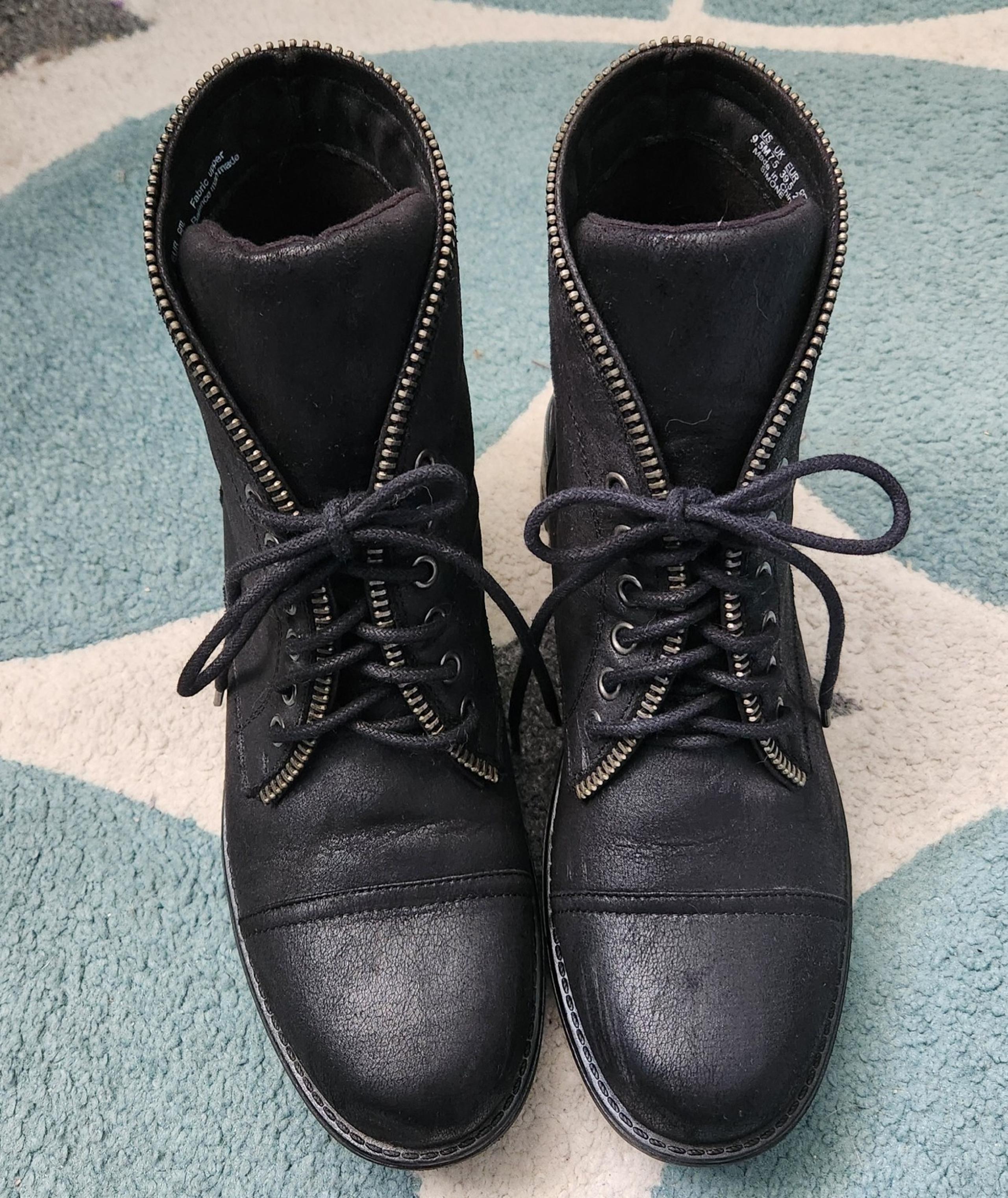 Women's Carlos Santana Size 9-1/2 Black Boots
