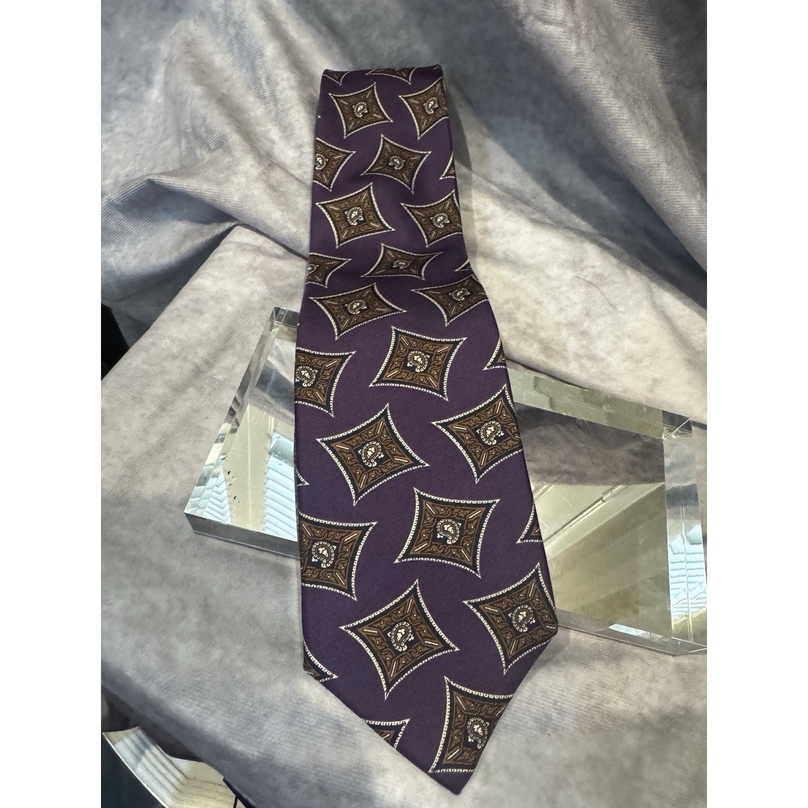 Yves Saint Laurent YSL Vintage Silk Necktie Tie Designer Business Modern Purple