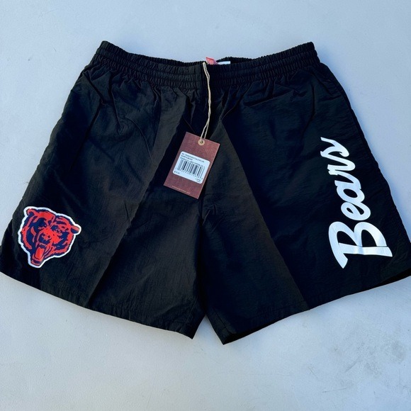 NWT MITCHELL & NESS NFL CHICAGO BEARS NYLON BLACK TEAM ESSENTIAL SHORTS SZ LARGE