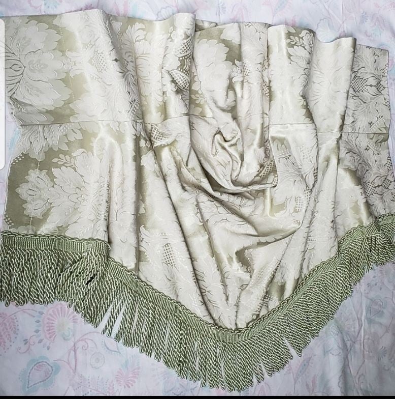 2 Beautiful Green Jacquard Valances w/ H