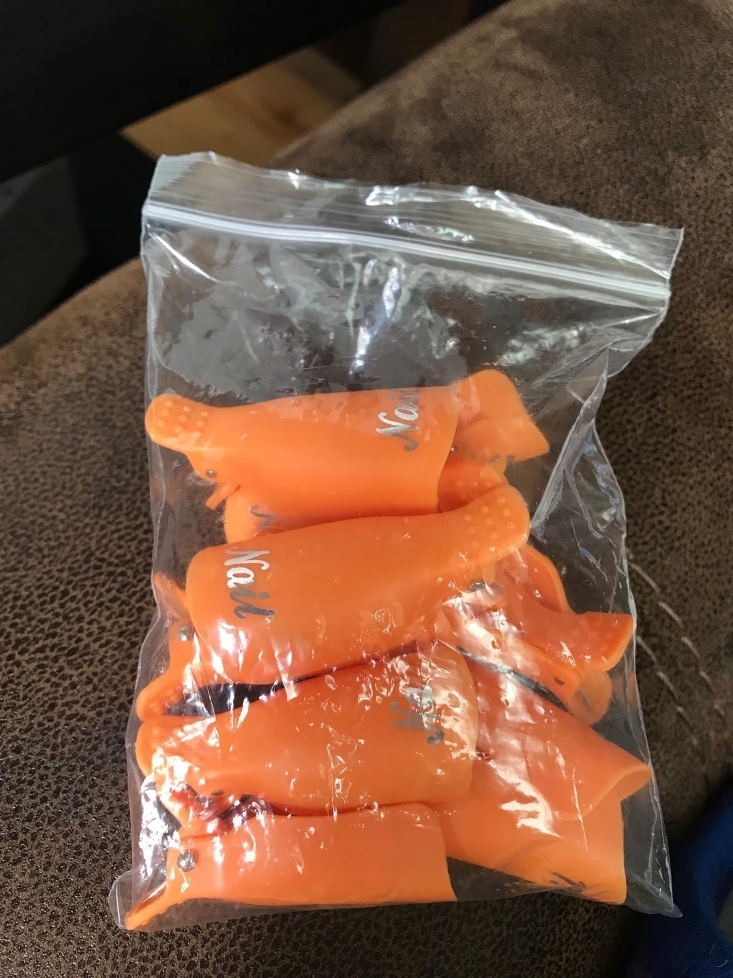 Nail polish remover clips