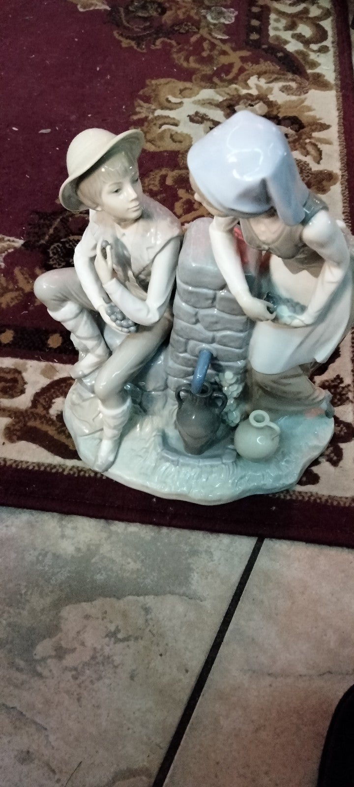 Rare Lladro Nao Grape Taster Figurine