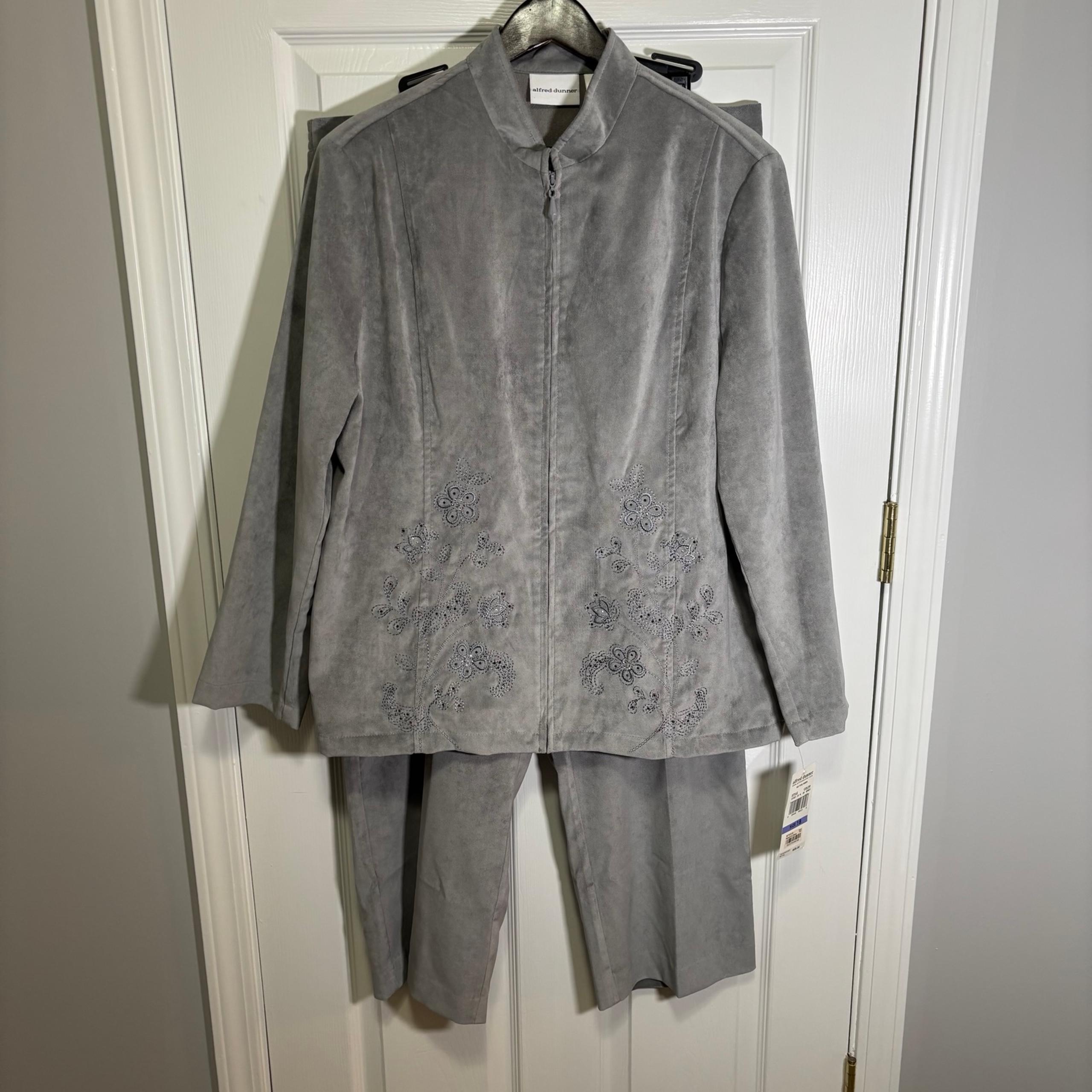 Alfred Dunner Women’s Plus SZ 18 Zip Up Top & Elastic Waist Pants New Grey $108