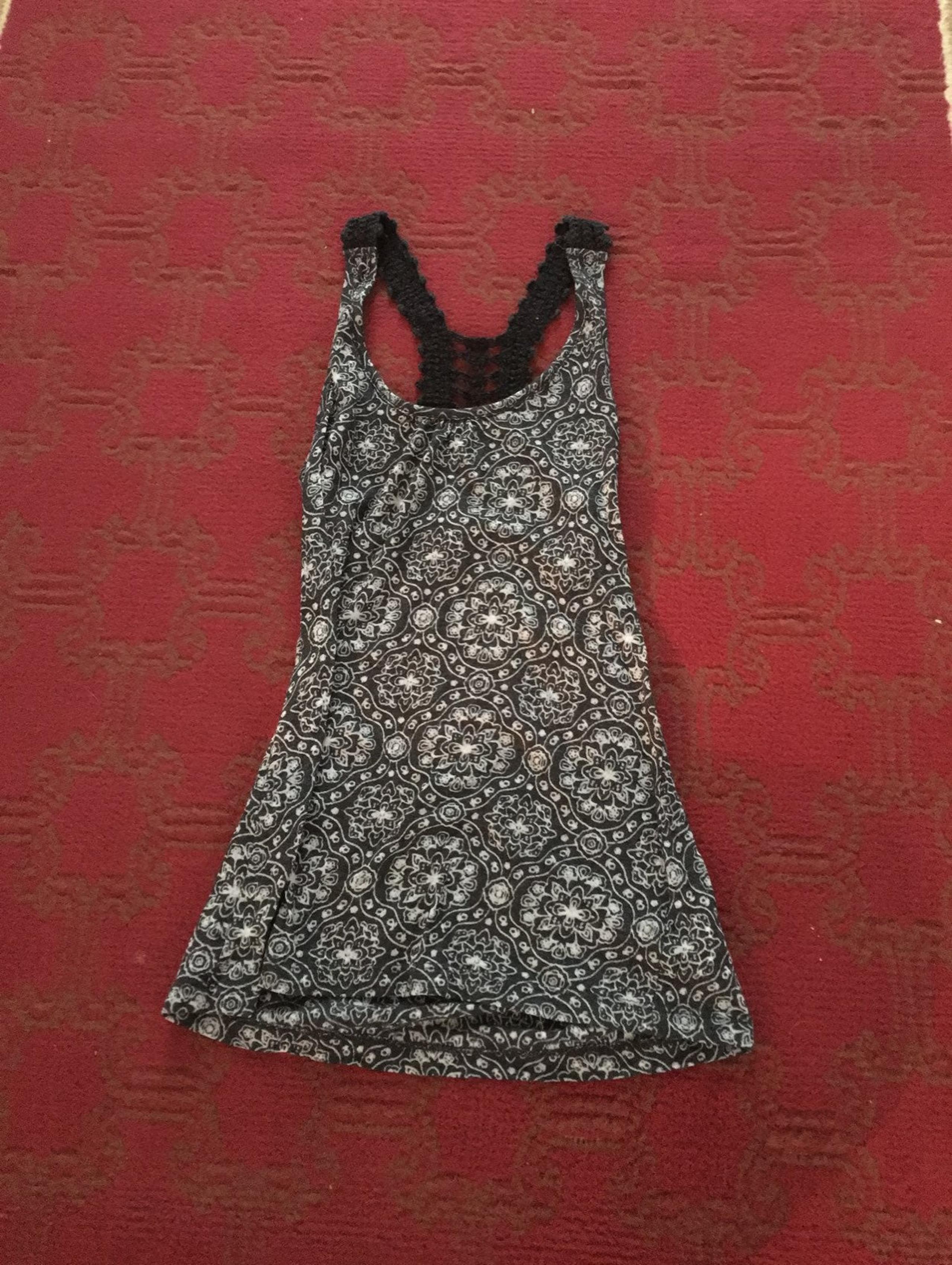 L.e.i. Crochet Back Design Tank