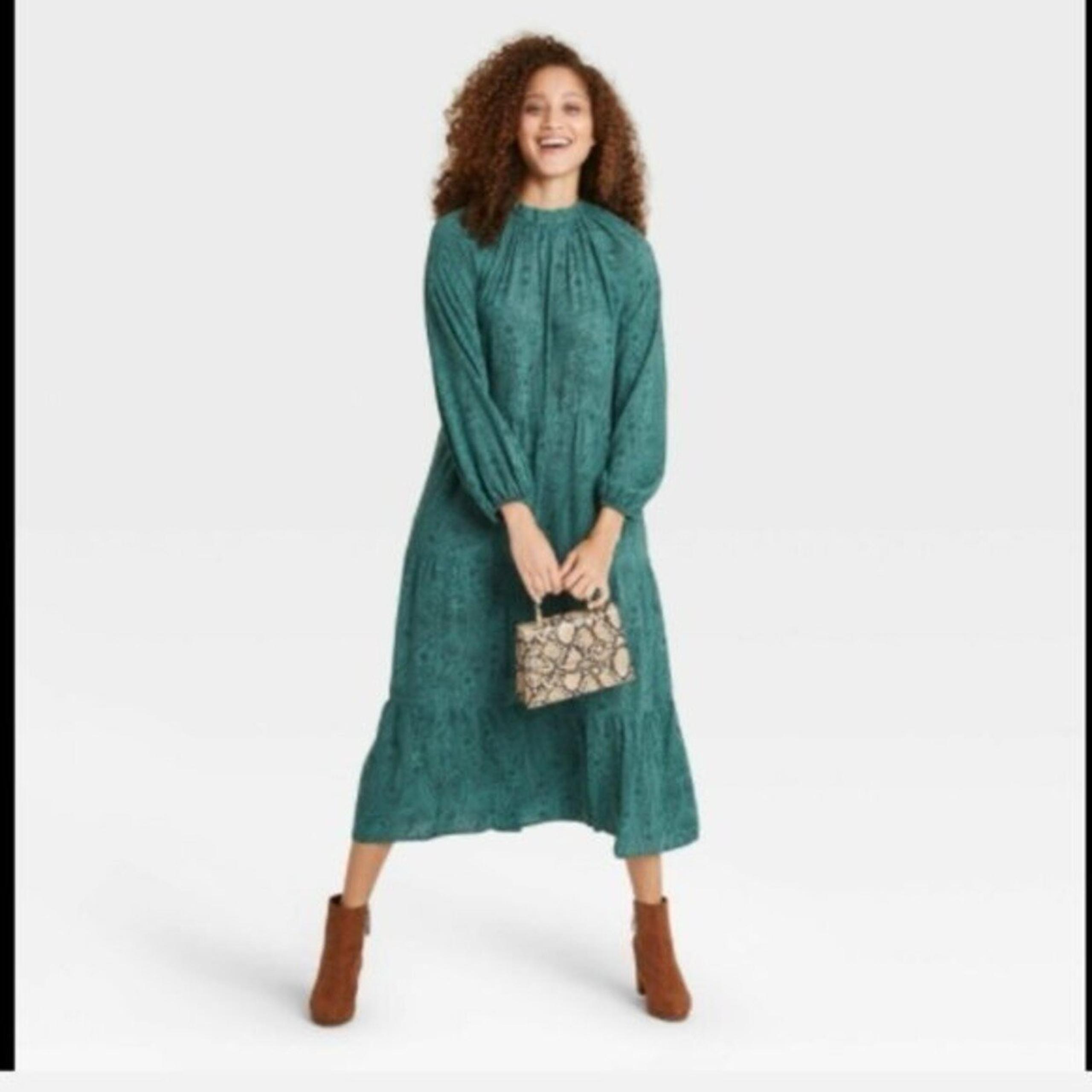 A NEW DAY Women's Printed Floral Boho Green Long Sleeve Tiered Dress