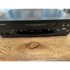 Daewoo VHS Player Recorder 4 Head High Speed Rewind System VCR